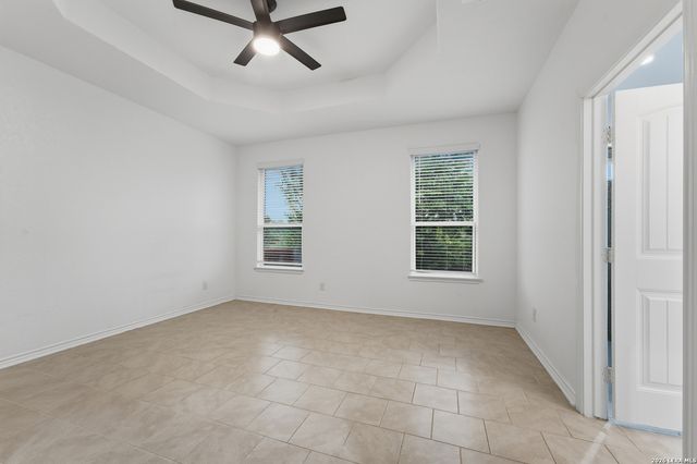 7618 Bit, Elmendorf, TX 78112