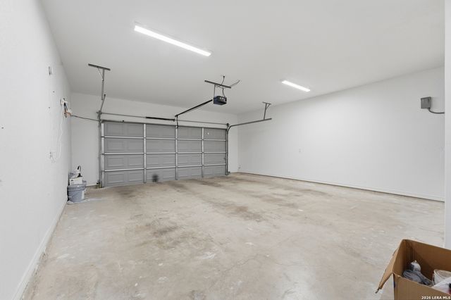 7618 Bit, Elmendorf, TX 78112