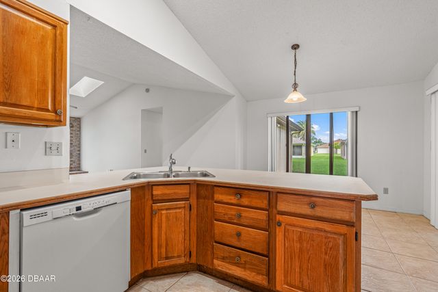 808 George Hecker Drive, South Daytona, FL 32119