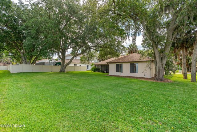 808 George Hecker Drive, South Daytona, FL 32119
