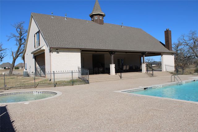 133 Highgate Drive, Boyd, TX 76023