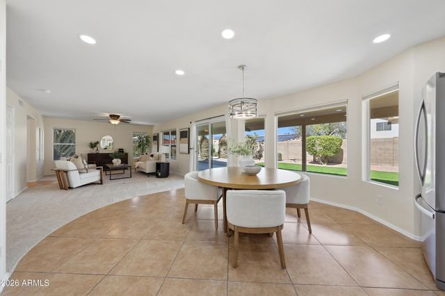 516 W SMOKE TREE Road, Gilbert, AZ 85233