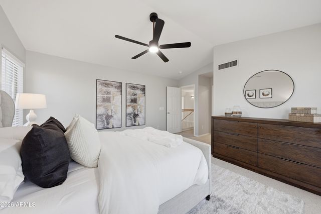 516 W SMOKE TREE Road, Gilbert, AZ 85233