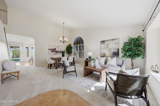 516 W SMOKE TREE Road, Gilbert, AZ 85233