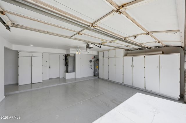 516 W SMOKE TREE Road, Gilbert, AZ 85233