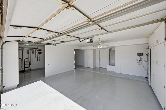 516 W SMOKE TREE Road, Gilbert, AZ 85233