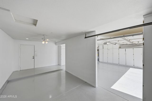 516 W SMOKE TREE Road, Gilbert, AZ 85233