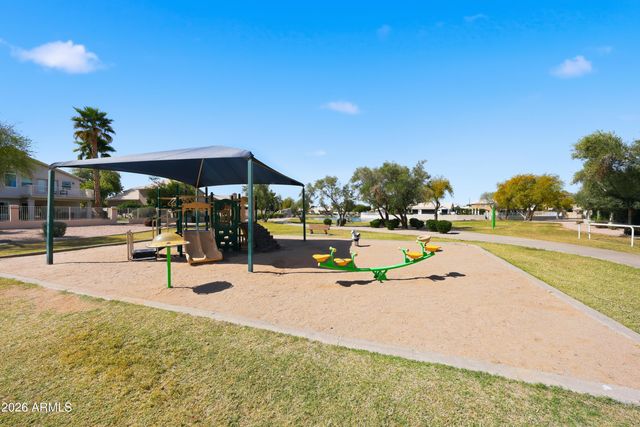 516 W SMOKE TREE Road, Gilbert, AZ 85233