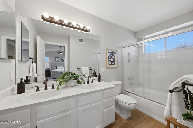 516 W SMOKE TREE Road, Gilbert, AZ 85233