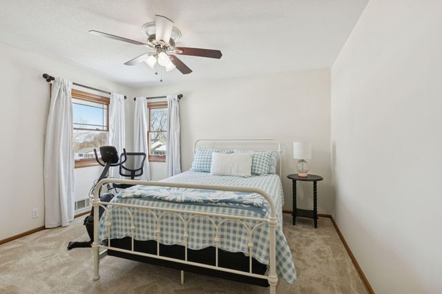 8301 34th Avenue N, New Hope, MN 55427