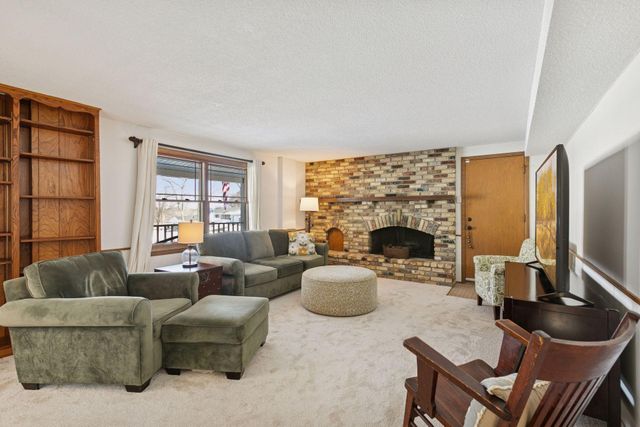 8301 34th Avenue N, New Hope, MN 55427