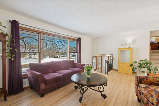 8301 34th Avenue N, New Hope, MN 55427