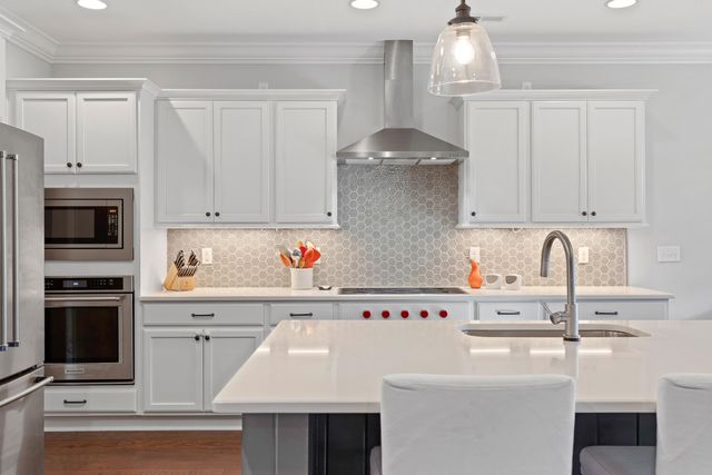 558 Deer Valley Drive, Hixson, TN 37343