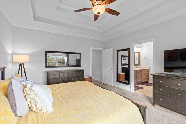 558 Deer Valley Drive, Hixson, TN 37343