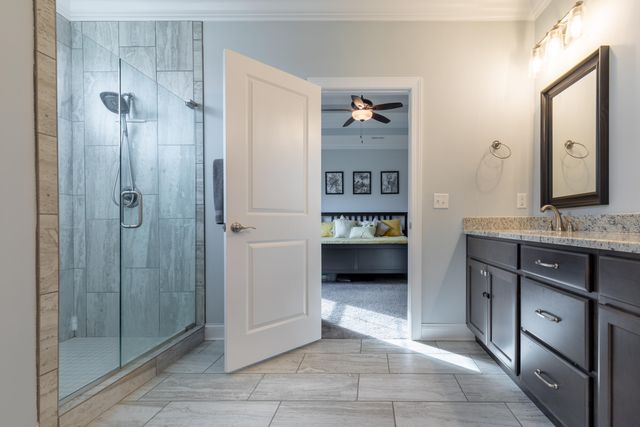 558 Deer Valley Drive, Hixson, TN 37343