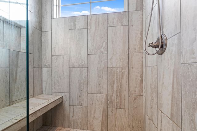 558 Deer Valley Drive, Hixson, TN 37343