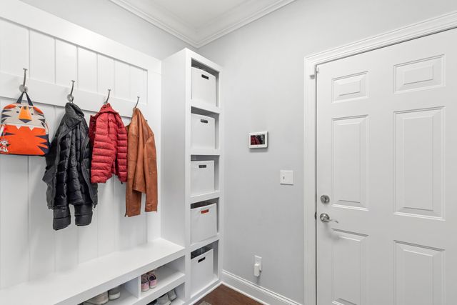 558 Deer Valley Drive, Hixson, TN 37343