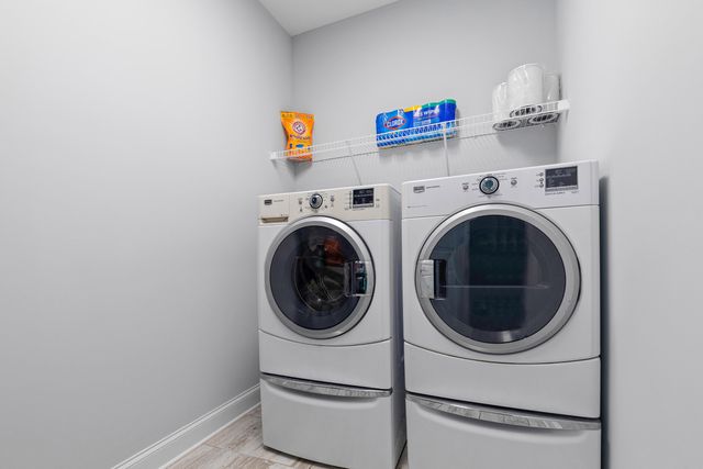 558 Deer Valley Drive, Hixson, TN 37343