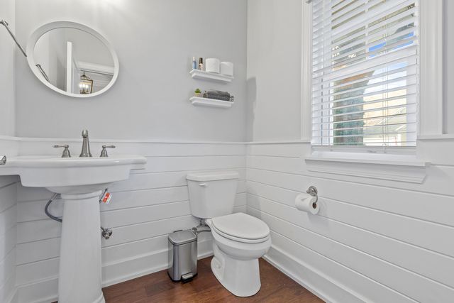 558 Deer Valley Drive, Hixson, TN 37343