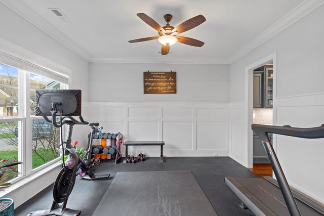 558 Deer Valley Drive, Hixson, TN 37343