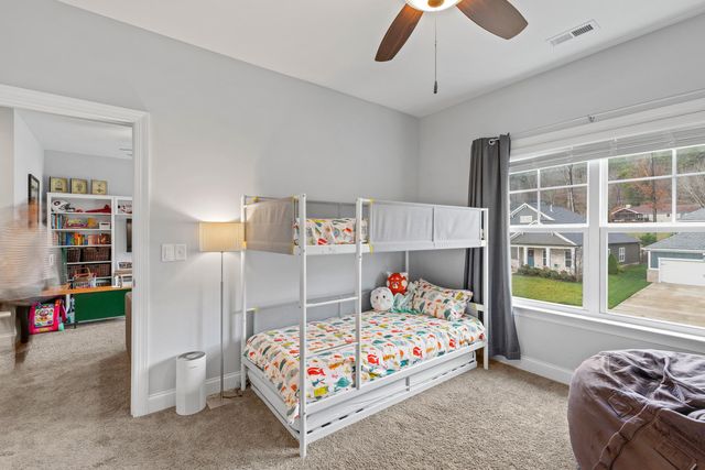 558 Deer Valley Drive, Hixson, TN 37343