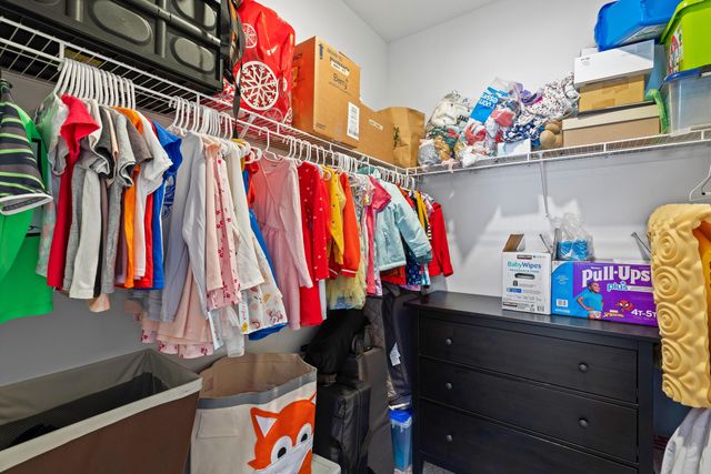 558 Deer Valley Drive, Hixson, TN 37343