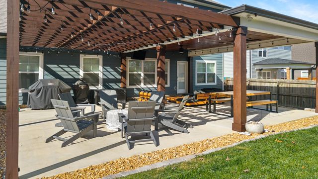 558 Deer Valley Drive, Hixson, TN 37343