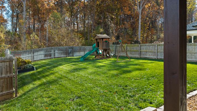 558 Deer Valley Drive, Hixson, TN 37343