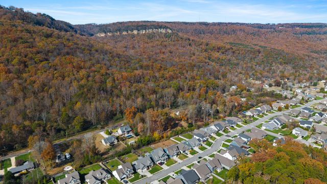 558 Deer Valley Drive, Hixson, TN 37343