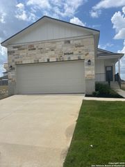 750 Whitman Street, New Braunfels, TX 78130