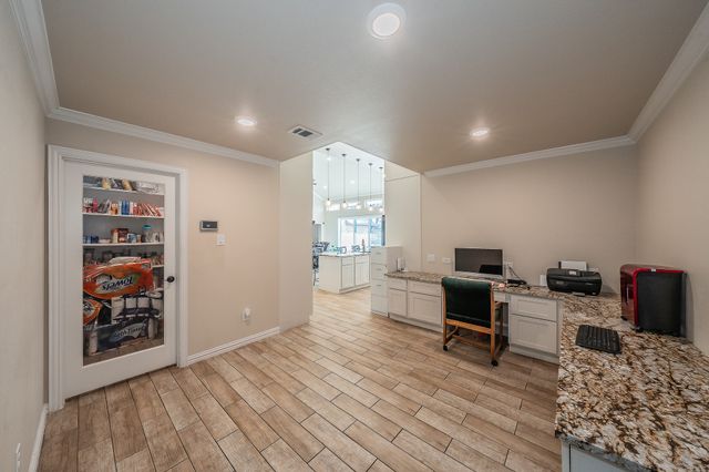 6012 Englishoak Drive, Arlington, TX 76016