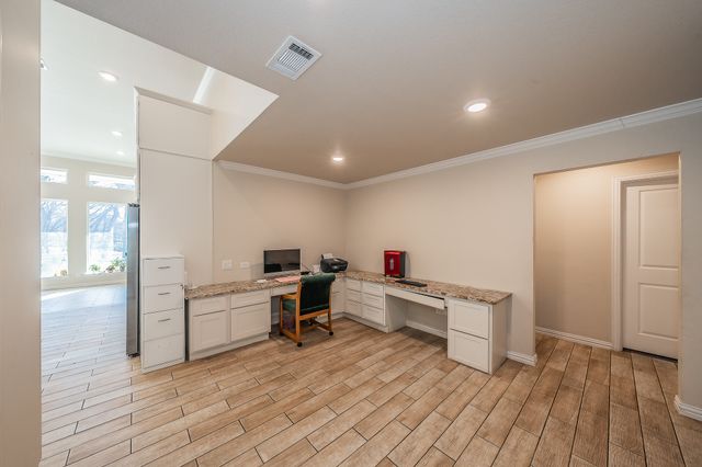 6012 Englishoak Drive, Arlington, TX 76016