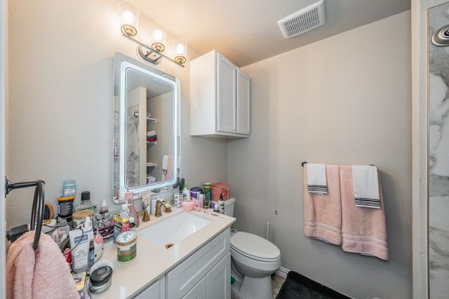 6012 Englishoak Drive, Arlington, TX 76016