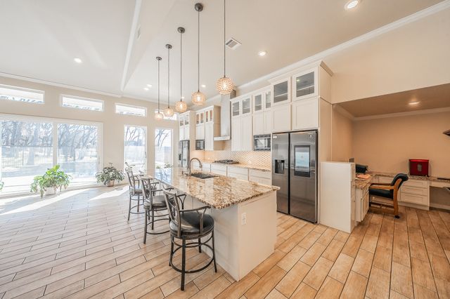 6012 Englishoak Drive, Arlington, TX 76016