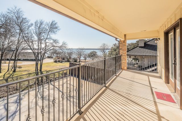 6012 Englishoak Drive, Arlington, TX 76016