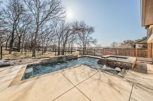 6012 Englishoak Drive, Arlington, TX 76016