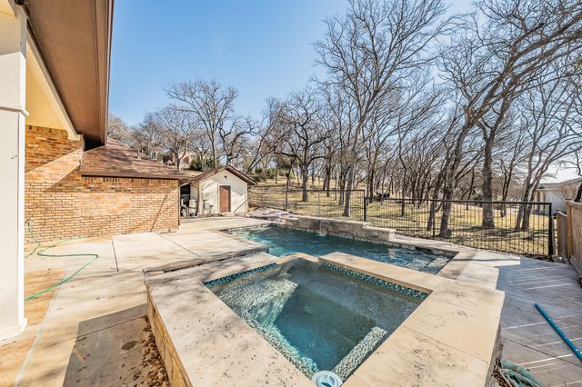 6012 Englishoak Drive, Arlington, TX 76016