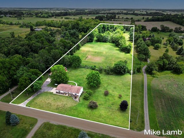 3685 20th Street, Dorr, MI 49323