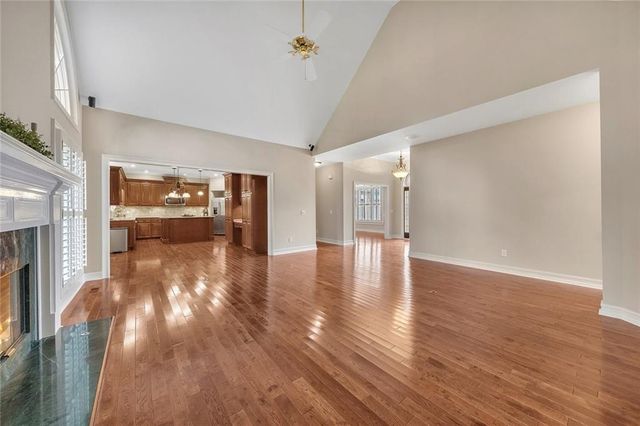 505 Knoll Pointe, Woodstock, GA 30189