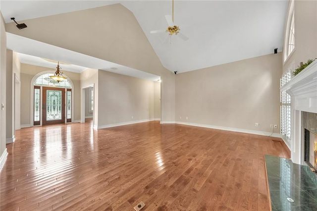 505 Knoll Pointe, Woodstock, GA 30189