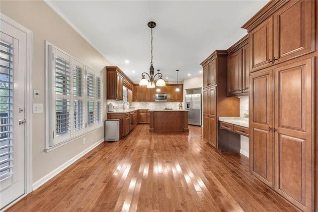 505 Knoll Pointe, Woodstock, GA 30189