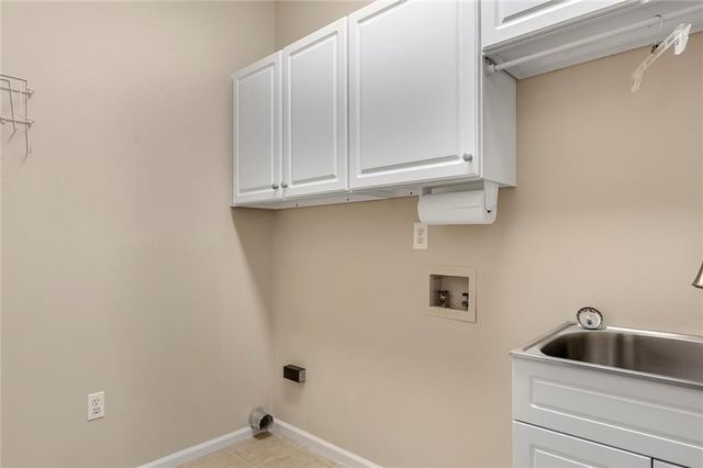 505 Knoll Pointe, Woodstock, GA 30189