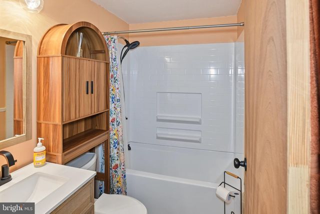 106 GLEN RD, Glen Burnie, MD 21060