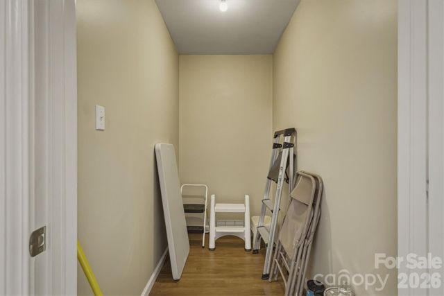 2523 26th Avenue NE, Hickory, NC 28601