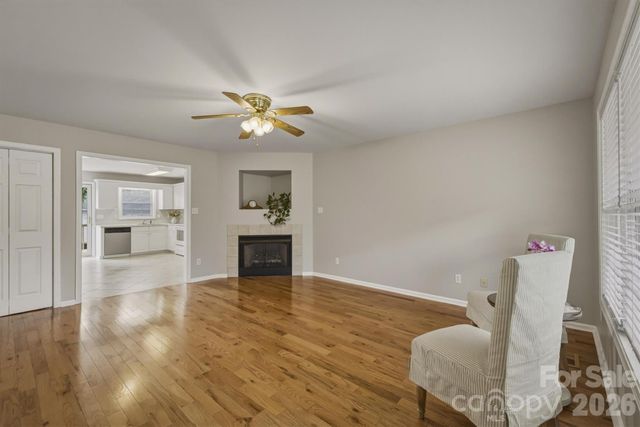 2523 26th Avenue NE, Hickory, NC 28601