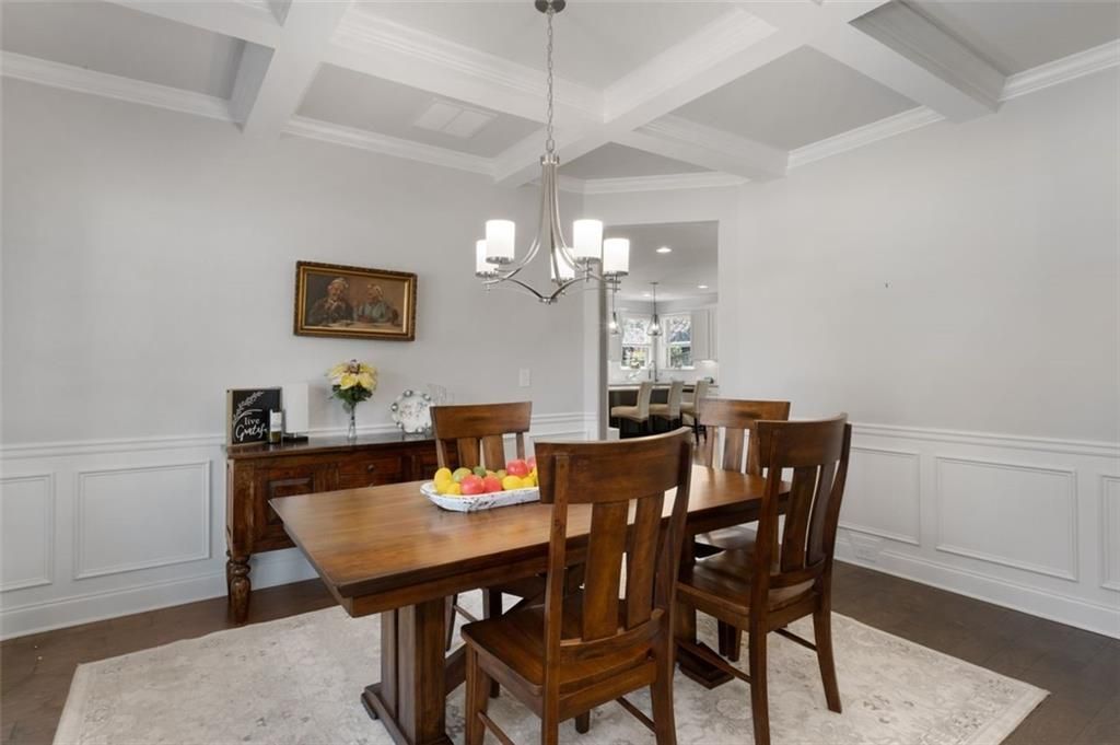 Image 11 of property listing at 6910 Concord Brook Lane, Cumming, GA 30028