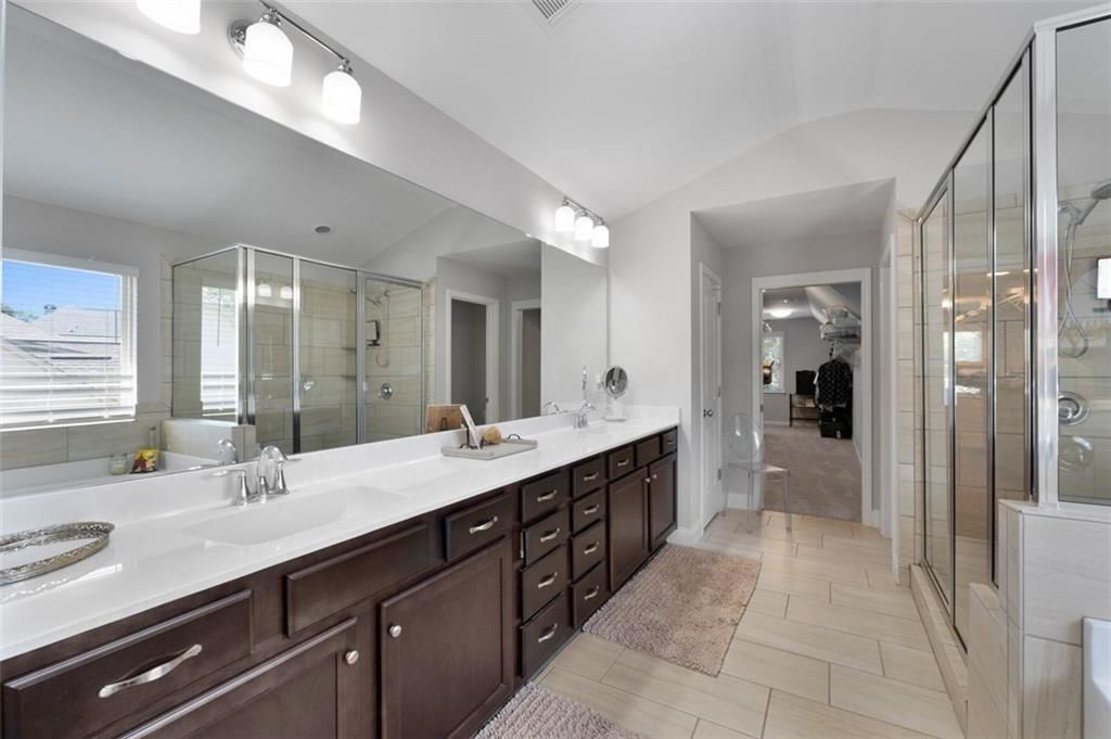 Image 33 of property listing at 6910 Concord Brook Lane, Cumming, GA 30028
