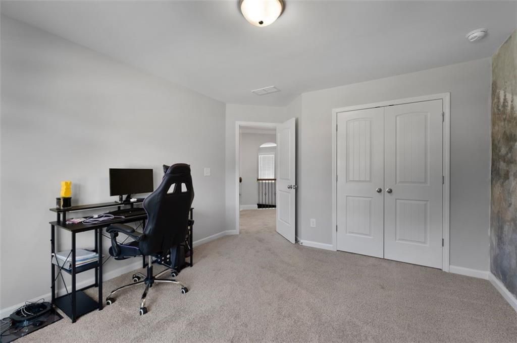 Image 37 of property listing at 6910 Concord Brook Lane, Cumming, GA 30028