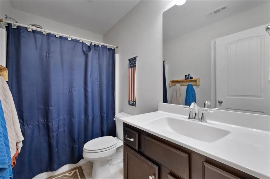 Image 38 of property listing at 6910 Concord Brook Lane, Cumming, GA 30028