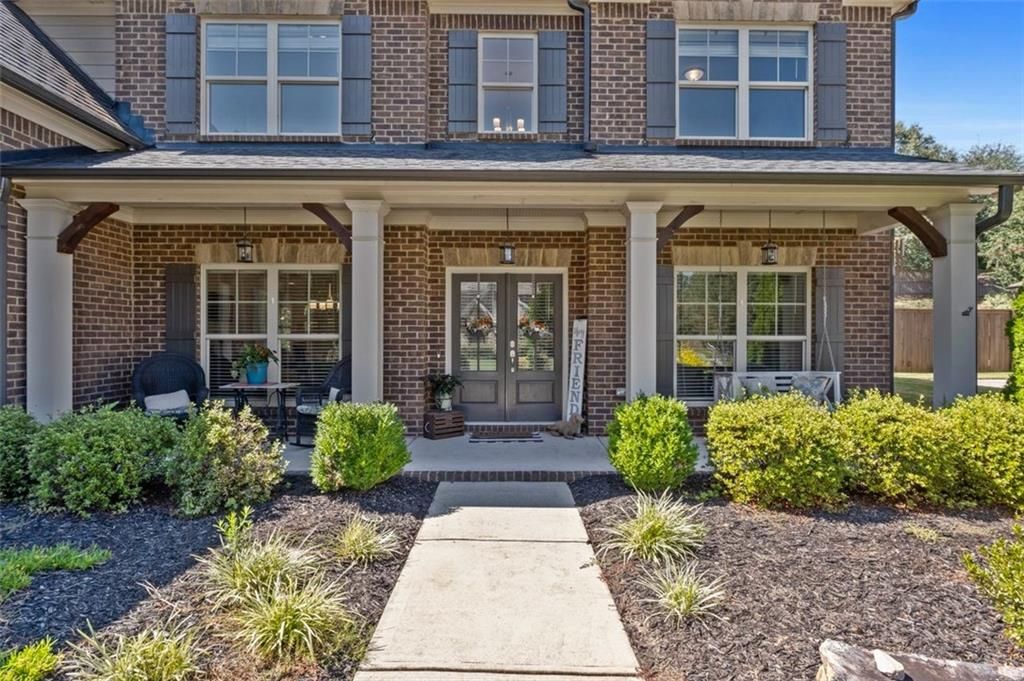 Image 4 of property listing at 6910 Concord Brook Lane, Cumming, GA 30028